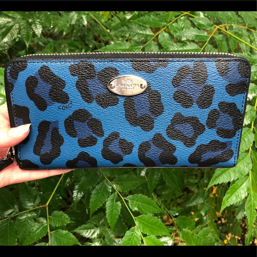 Coach wallet
